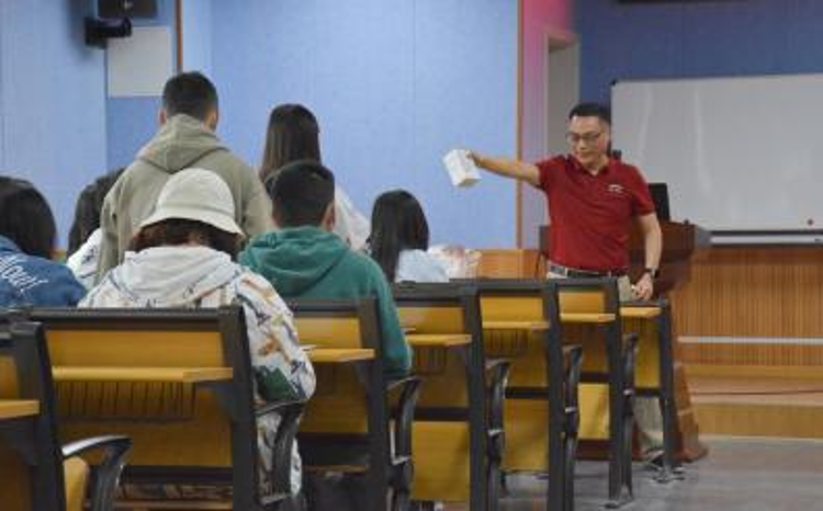 图片9 图片9