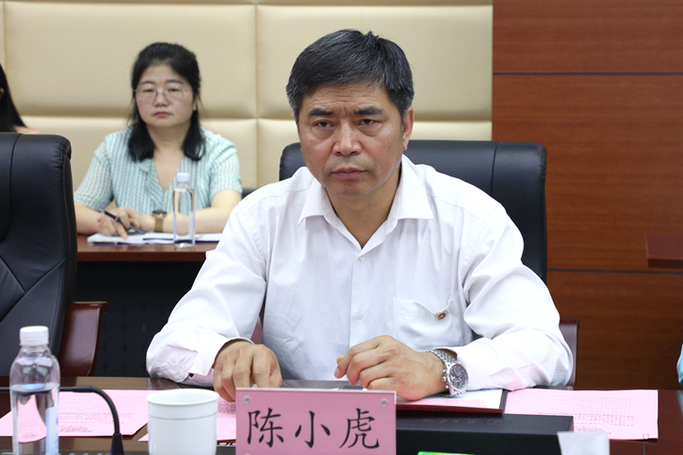 陈小虎 陈小虎