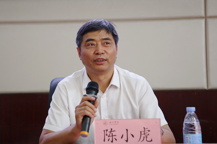 陈小虎