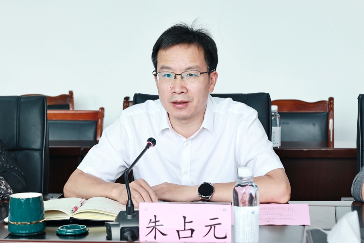 朱占元 朱占元