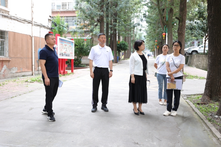 西校区 西校区