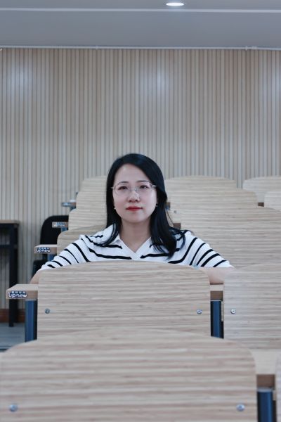 李璐 李璐